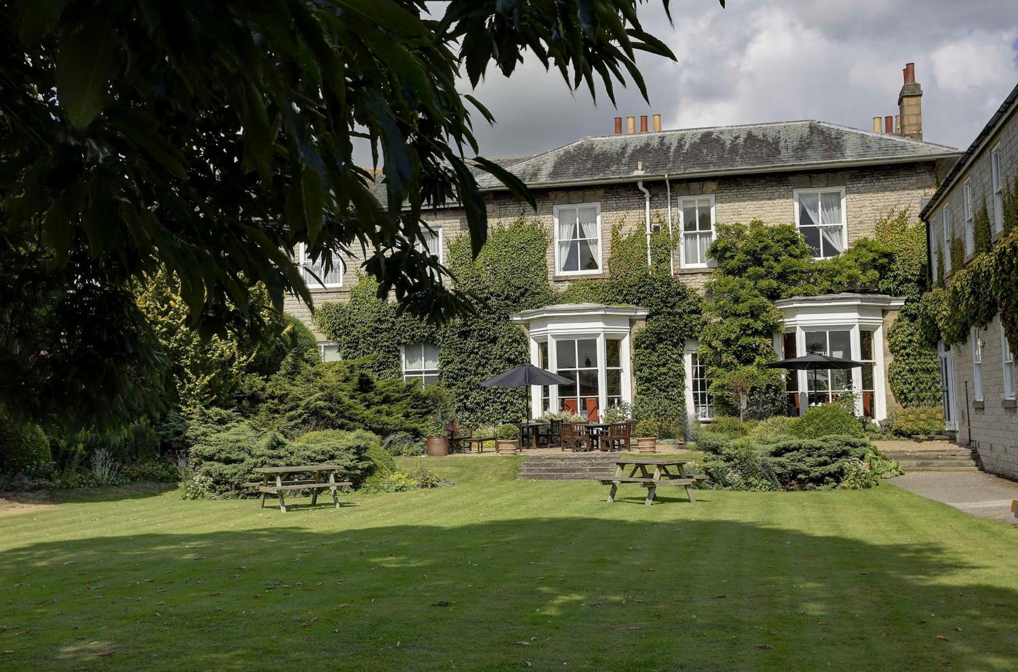 Best Western Forest And Vale Hotel Pickering Bagian luar foto